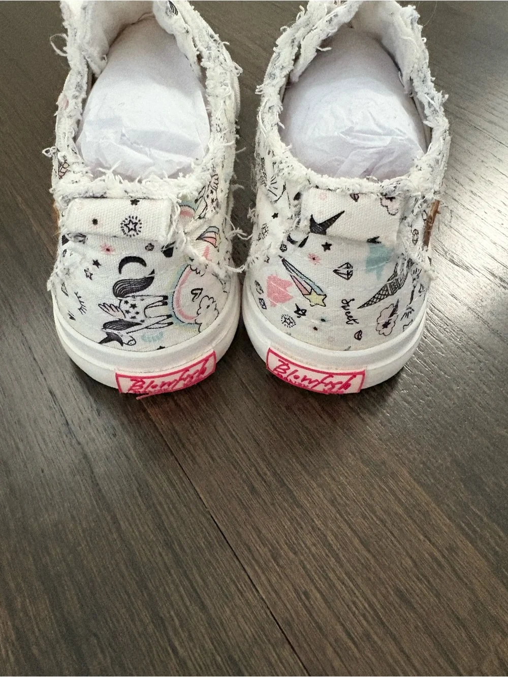 BLOWFISH MALIBU KIDS Girls White Unicorn & Rainbow Slip-On Shoes Sneakers Size 3